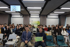 智慧回眸：人工智能驅動新材料實現負碳排放！