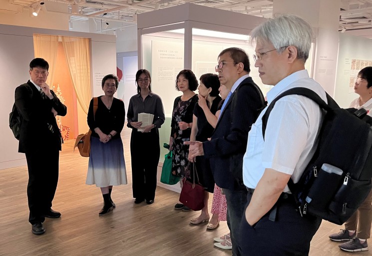 visiting the exhibition 