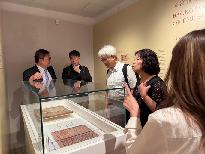 visiting the exhibition 