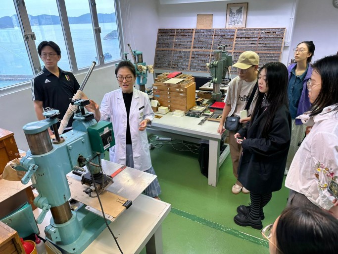 Visit to HKU Conservation Lab 