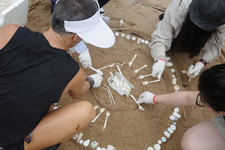 Curating Beach Field Trip, led by Liina Klauss
