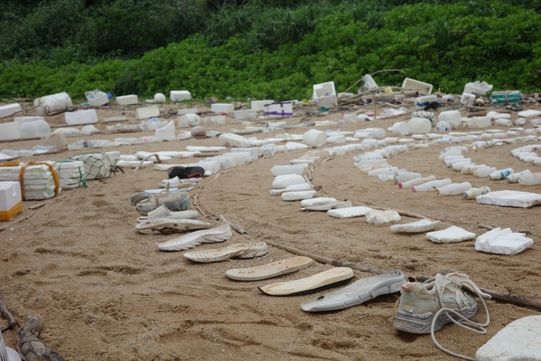 Curating Beach Field Trip, led by Liina Klauss