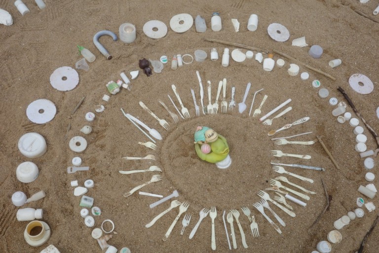Curating Beach Field Trip, led by Liina Klauss