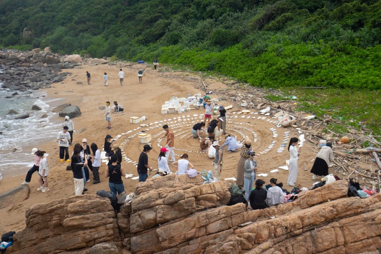 Curating Beach Field Trip, led by Liina Klauss