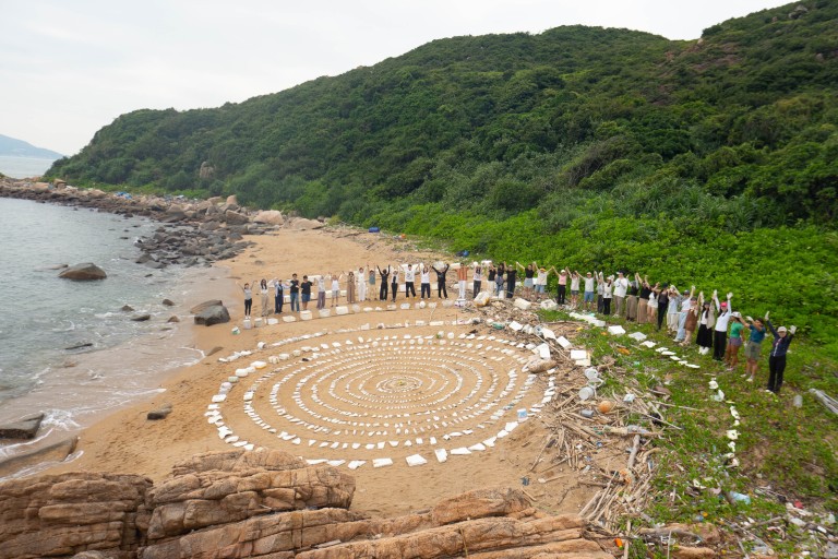Curating Beach Field Trip, led by Liina Klauss