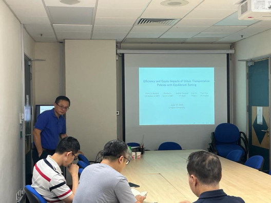 Seminar by Prof. LI Shanjun (Cornell University) on 27 June 2023