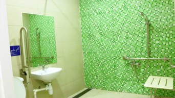 HH104 Toilet with Shower Compartment