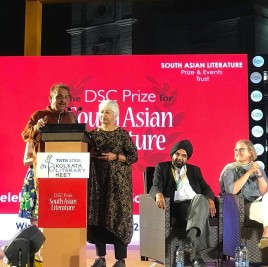 Tejaswini Niranjana 教授的翻译作品勇夺DSC南亚文学奖