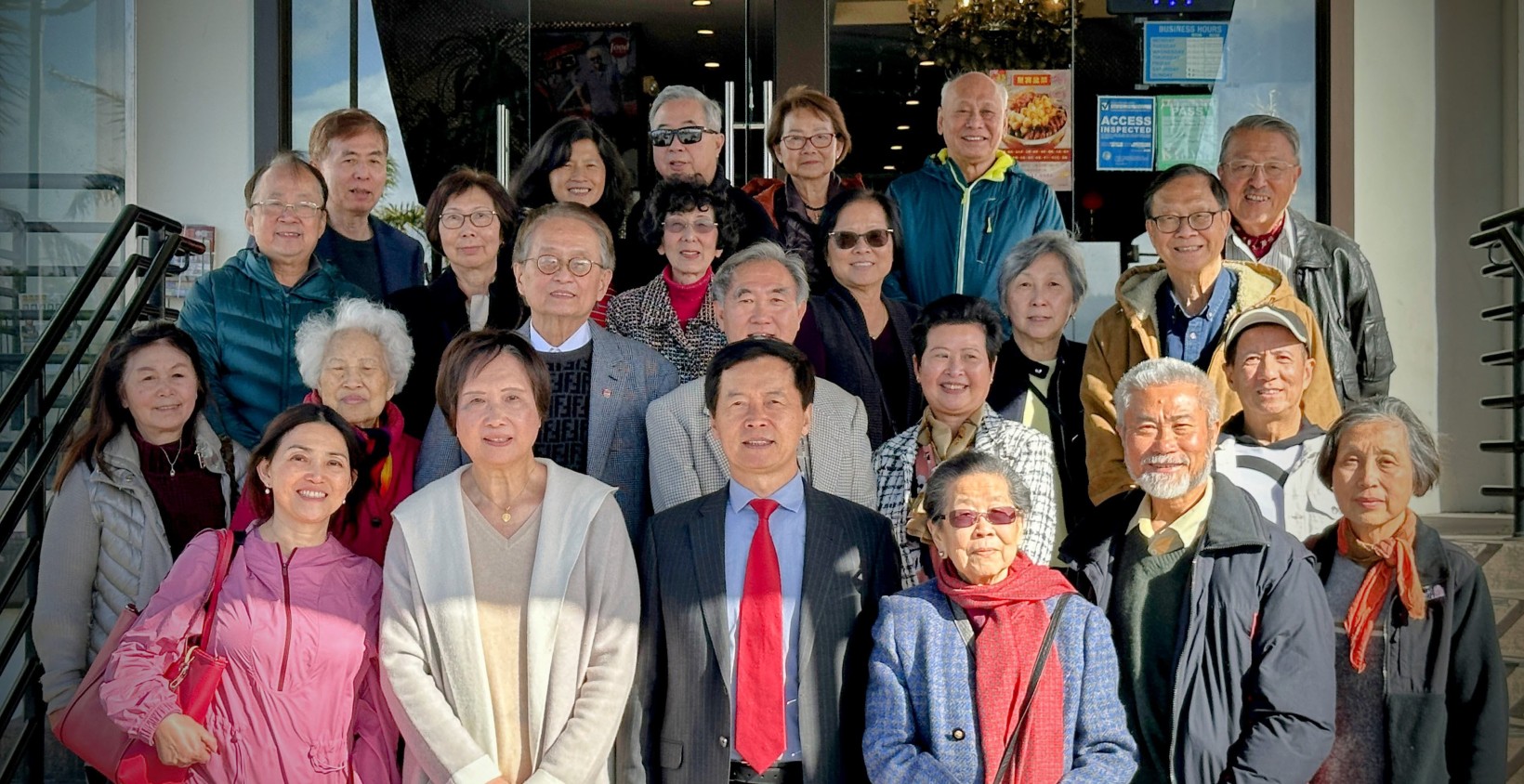 秦校长与三藩市岭南同学会一众校友分享母校的最新发展。
