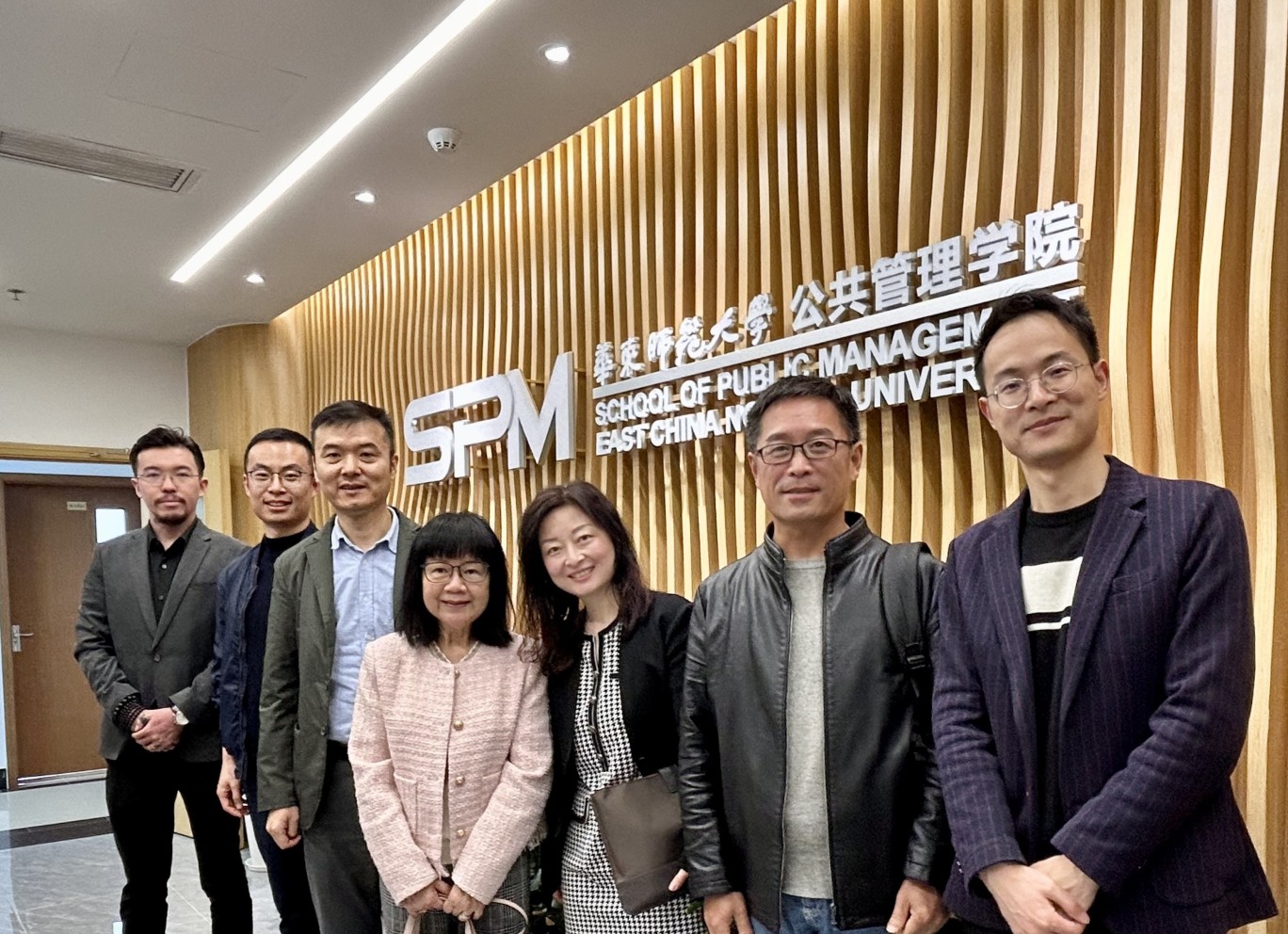 Prof Siu Oi-ling (middle), Lam Woo & Co Ltd Chair Professor of Applied Psychology and Head of the Department of Psychology of Lingnan University visits East China Normal University.
