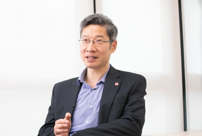 Prof Yao firmly believes that a liberal arts education needs to incorporate science and technology.