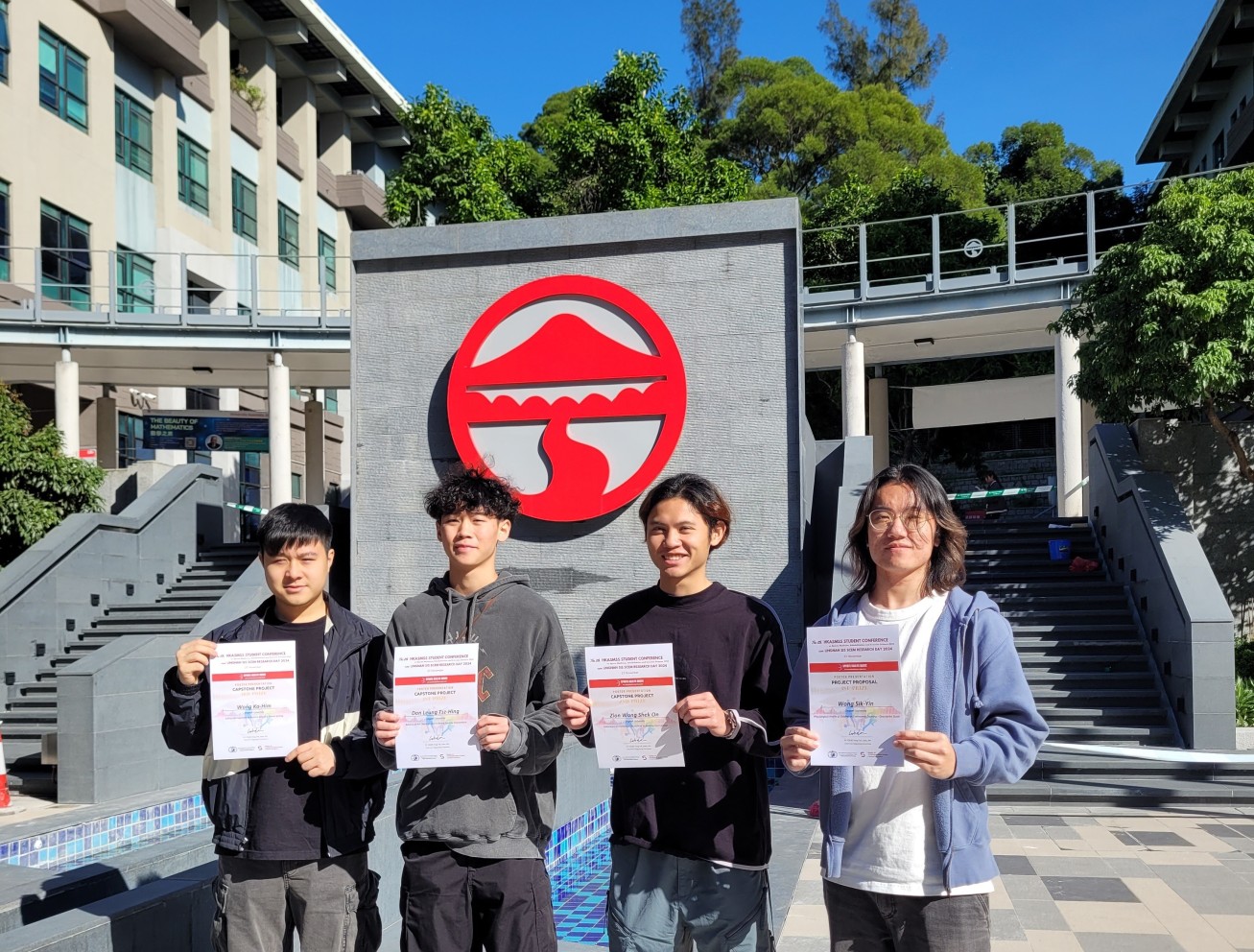 左起:获奖的跨学科学院运动教练学及盛事管理课程学生黄家谦、梁子庆、黄锡安及黄式言。