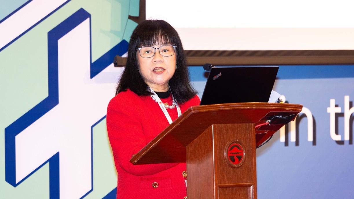Prof Siu Oi-ling, Head of Department of Psychology, Lam Woo & Co Ltd Chair Professor of Applied Psychology and Director of the Wofoo Joseph Lee Consulting and Counselling Psychology Research Centre at Lingnan University, delivers the opening speech.
