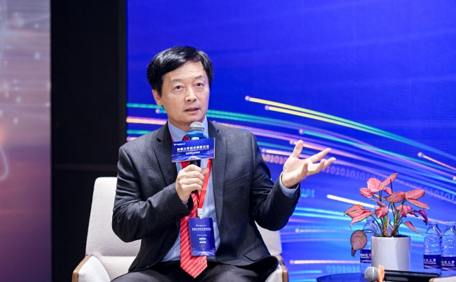 President Qin says Lingnan University has been continuously advancing technological innovation and shaping a smart future. 