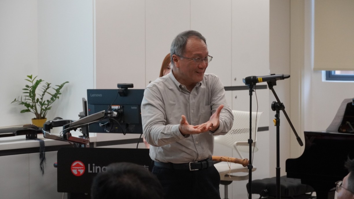 Prof Hon Tze-ki, Dean of the Faculty of Humanities and Social Sciences at Beijing Normal University-Hong Kong Baptist University United International College, explains the relationship between the I Ching and Chinese music composition.