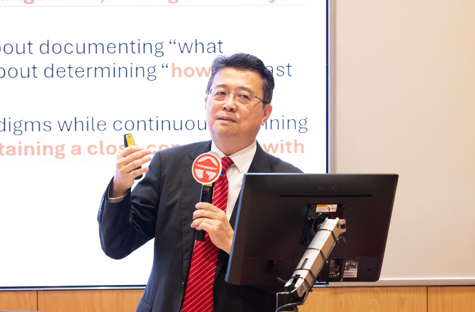 Prof Lau Chi-pang