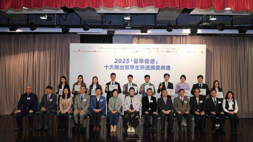 三位岭大学生荣膺十大杰出留学生殊荣