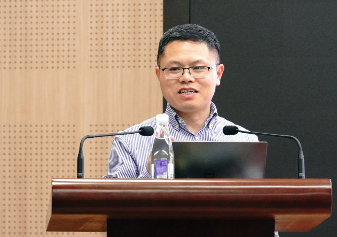 Prof Wang Binhua, Professor of the Department of Translation and Head of the Centre for English and Additional Languages at Lingnan University, member of the SIG on Artificial Intelligence in Translation and Interpreting of the European Language Council (ELC), says that AI is better positioned to augment rather than replace professional translators and interpreters.
