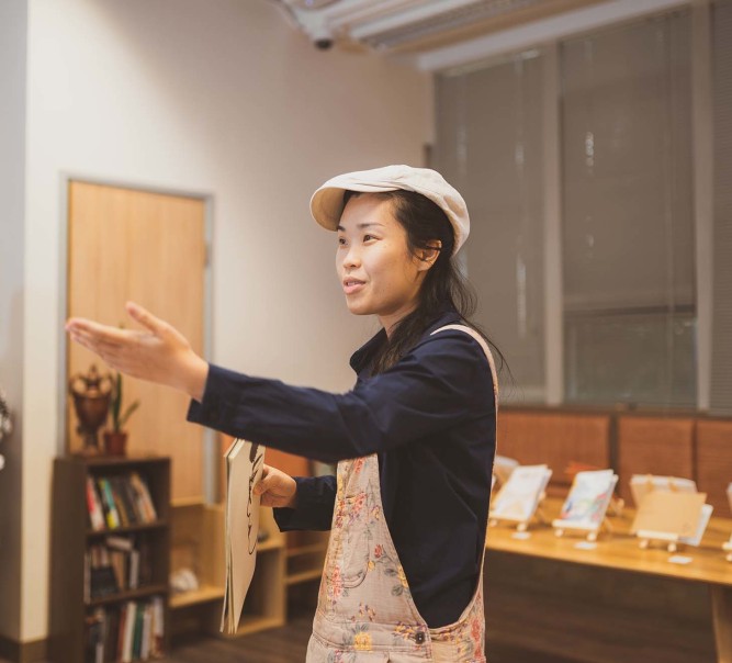 「畫中有話」展覽結束 同學分享藝術家導師李香蘭「金句」