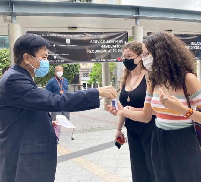 大學辦迎新活動  歡迎新生與教職員
