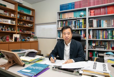 Prof Lui