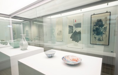 Lingnan University organises opening ceremony of Chamber of Young Snow Art Exhibition Hall and 1st themed exhibition on ‘Sensing Things’