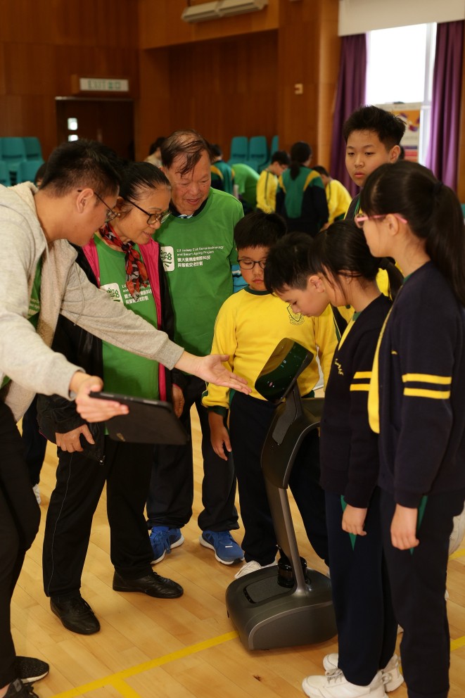 Gerontech mobile lab reaches out to primary school students for smart ageing