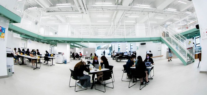 加強校園基礎設施建設，規劃擴建
