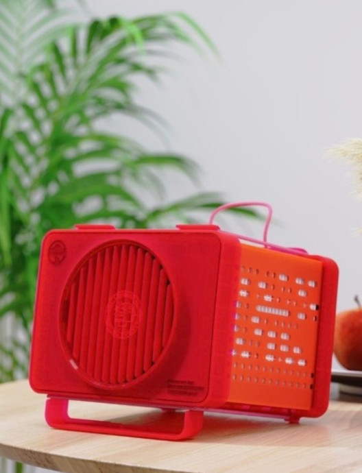 PureAura: Portable mini energy-saving air purifier for space-constrained living