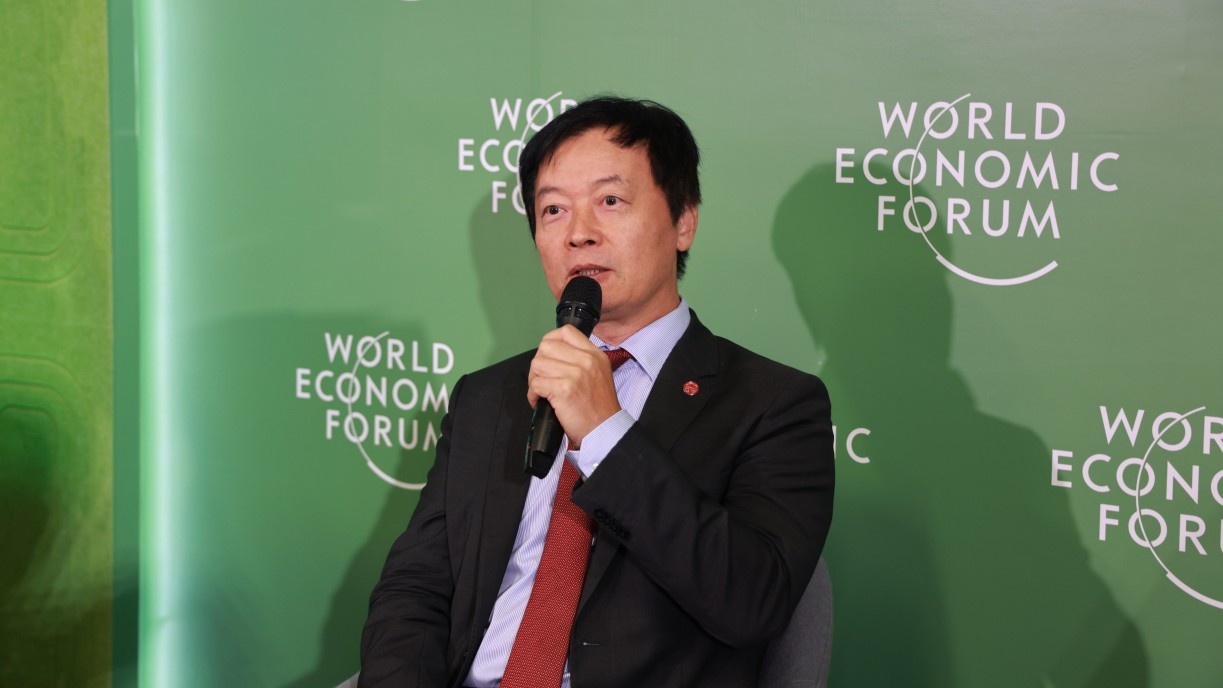 秦泗釗校長受邀在主題為「未來人才:數智重塑高等教育」的分論壇上發言並提出觀點。
