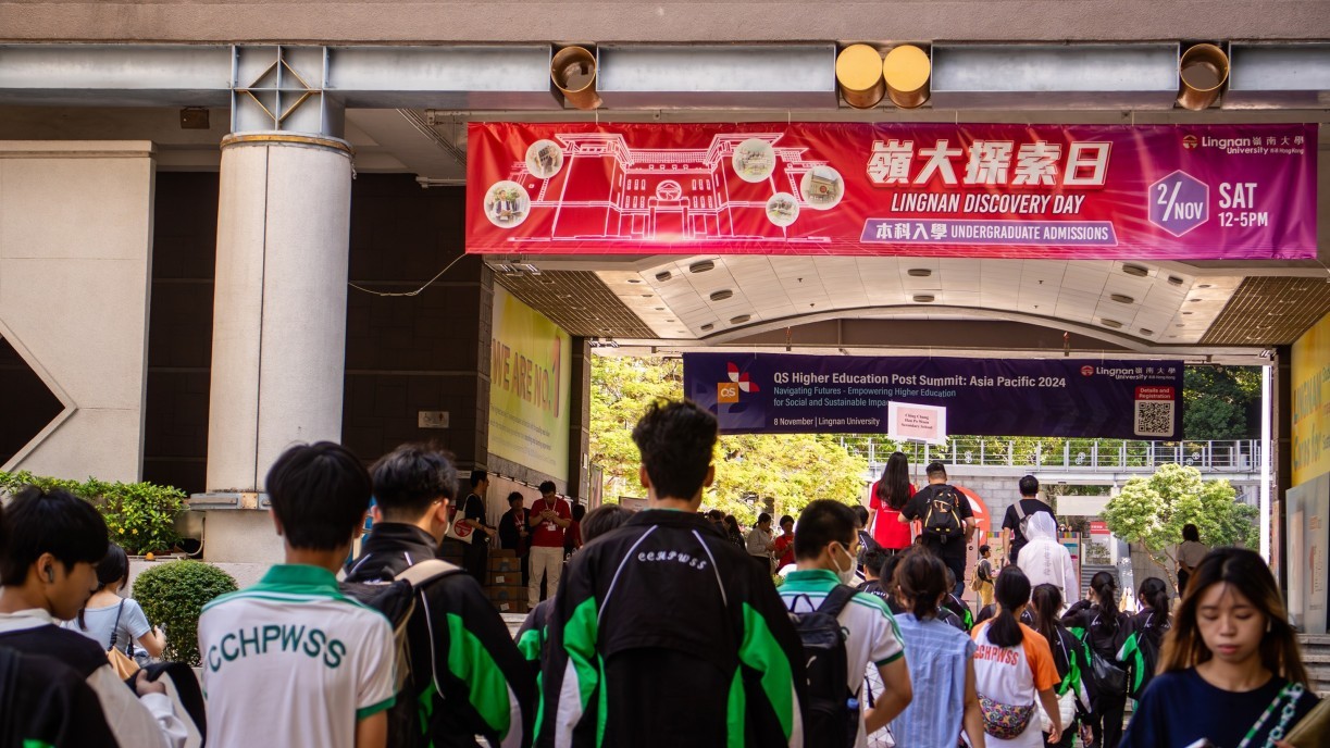 A number of school groups come to Lingnan Discovery Day.