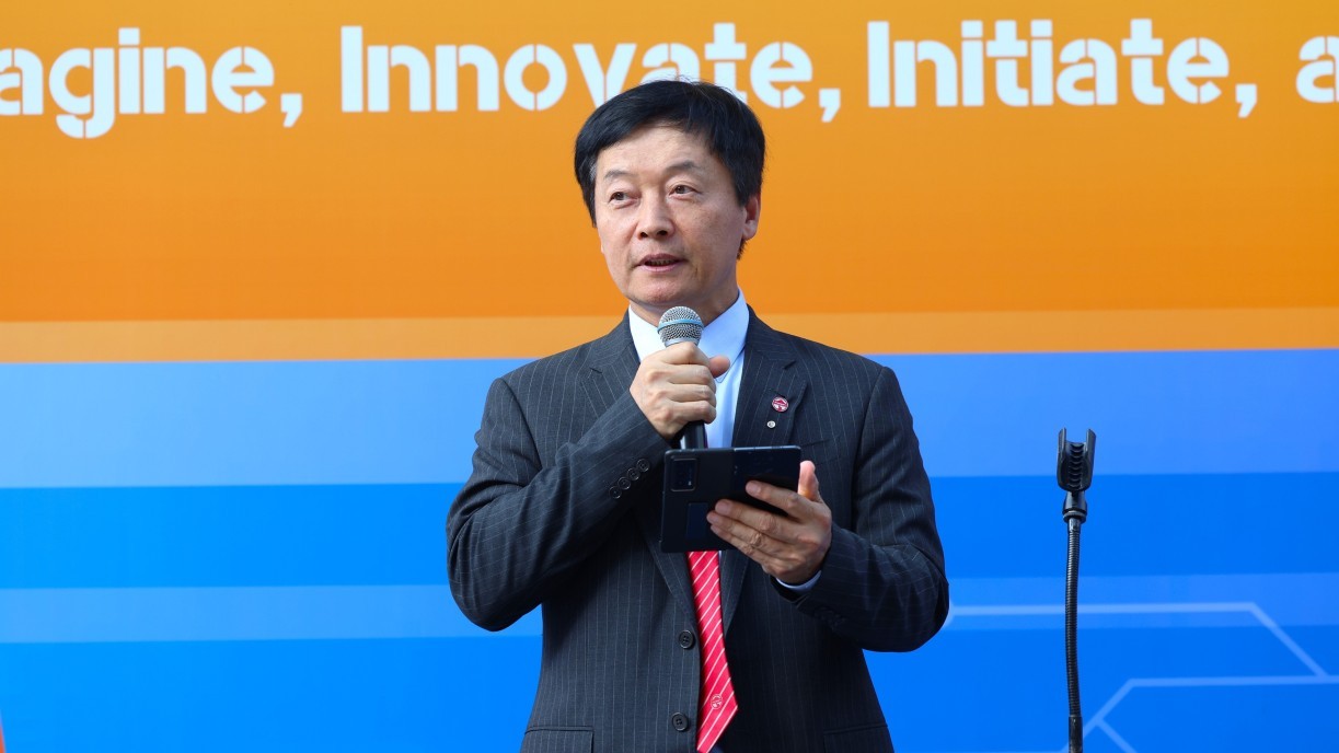 In his welcoming remarks, President Qin says that the University is well-equipped to deal with the changes in the workplace brought about by the global wave of AI.