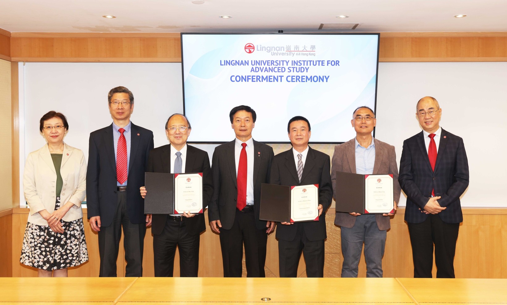 Three leading scholars join the Lingnan University Institute for Advanced Study. (From left: Prof Li Donghui, Associate Vice-President (Experiential Learning Projects); Prof Xin Yao, Vice-President (Research and Innovation) and Tong Tin Sun Chair Professor of Machine Learning ; Prof Chen Shiyi, Lingnan Fellow ; Prof S. Joe Qin, President and Wai Kee Kau Chair Professor of Data Science ; Prof Zhou Dingxuan, Senior Lingnan Scholar ; Prof Yang Qiang, Lingnan Fellow ; Prof Raymond Chan Hon-fu, Vice-President (Academics) cum Provost and Lam Man Tsan Chair Professor of Scientific Computing)
