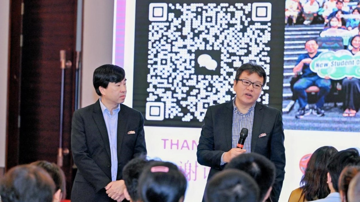 In the off-campus admission talks, the delegation provides comprehensive information on application procedures, career prospects, and admission policies, addressing the concerns of students and parents, and explaining opportunities for studying in Hong Kong.
