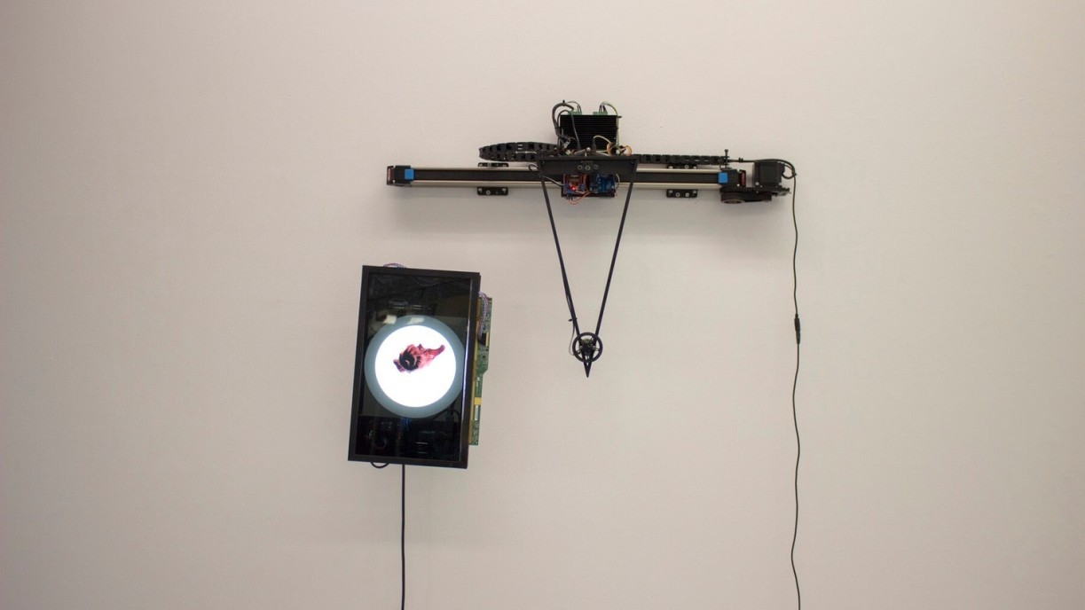 Mr Kenny Wong, “Undermine・Waning”, 2017, kinetic video installation, steel.