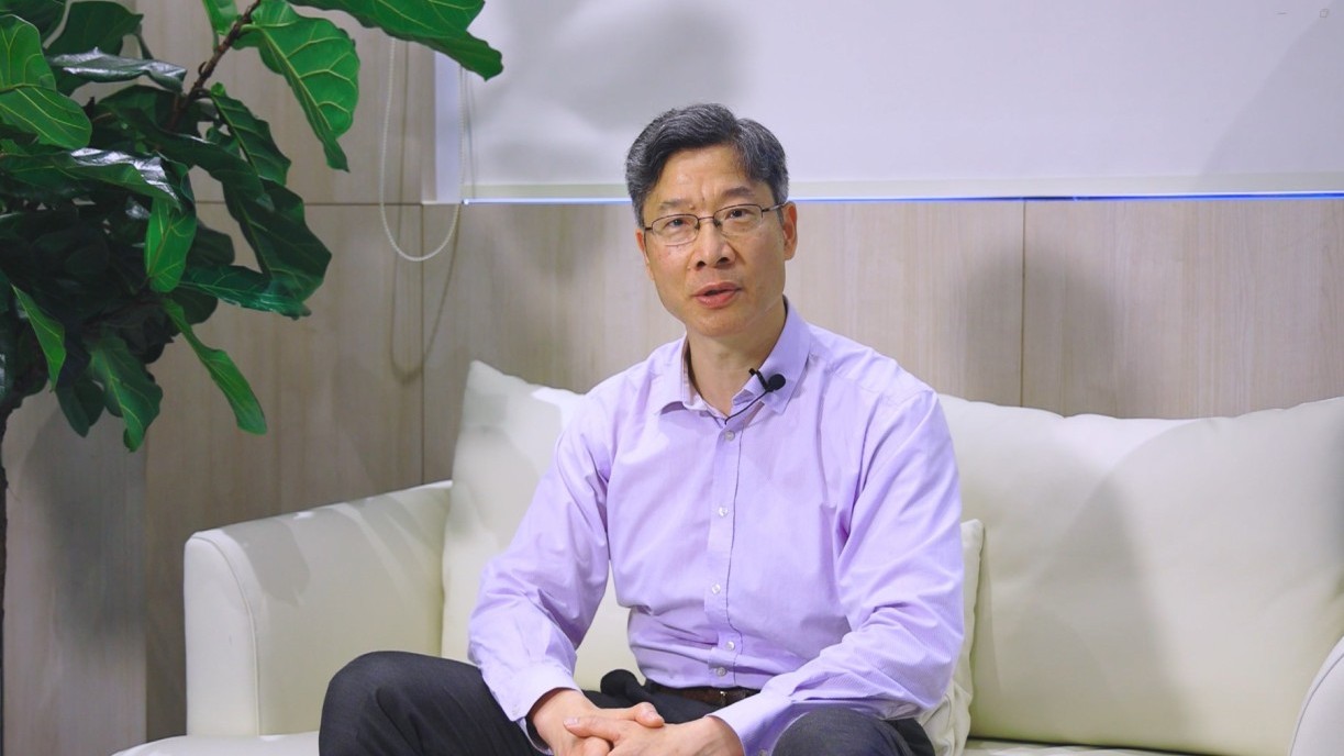 嶺大副校長(研究及創新)及唐天燊機器學習講座教授姚新教授透過影片致歡迎辭。