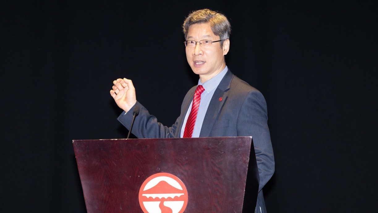 Prof Xin Yao, Vice-President (Research and Innovation) and Tong Tin Sun Chair Professor of Machine Learning, encourages students to integrate research into their daily lives.