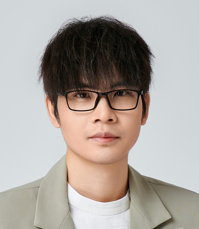 Prof Zhao Xiaofeng, Associate Professor of the Department of Finance and Associate Director of the Hong Kong Institute of Business Studies and his research team.