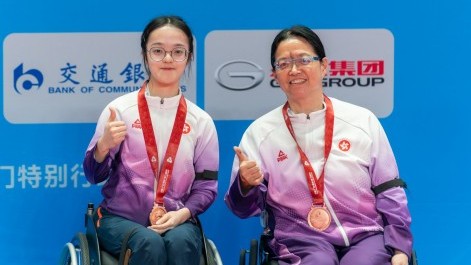 嶺大恭賀精英運動員學生袁泳琪 在殘特奧會女子乒乓球雙打項目勇奪銅牌