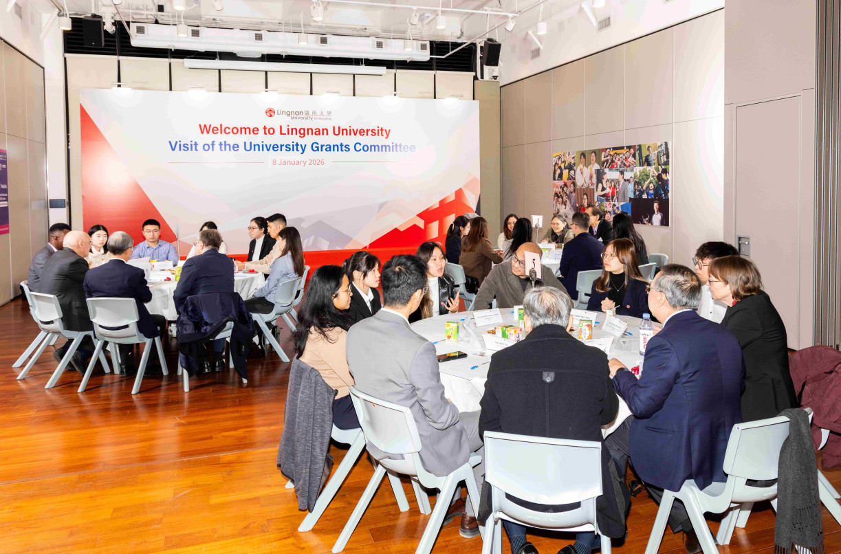 UGC members talk to approximately 50 Lingnan undergraduates and postgraduates from different faculties.