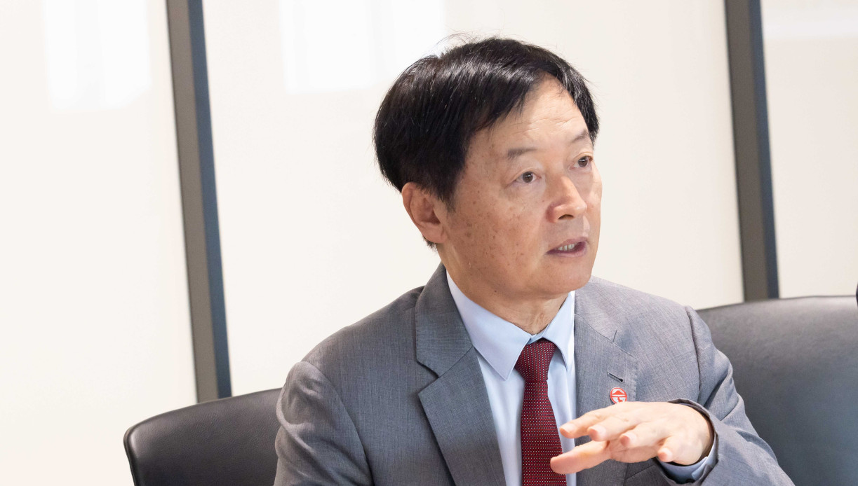 嶺大校長及韋基球數據科學講座教授秦泗釗教授於會議中歡迎代表團的到訪,向其介紹大學發展概況,並探討潛在的合作機遇。