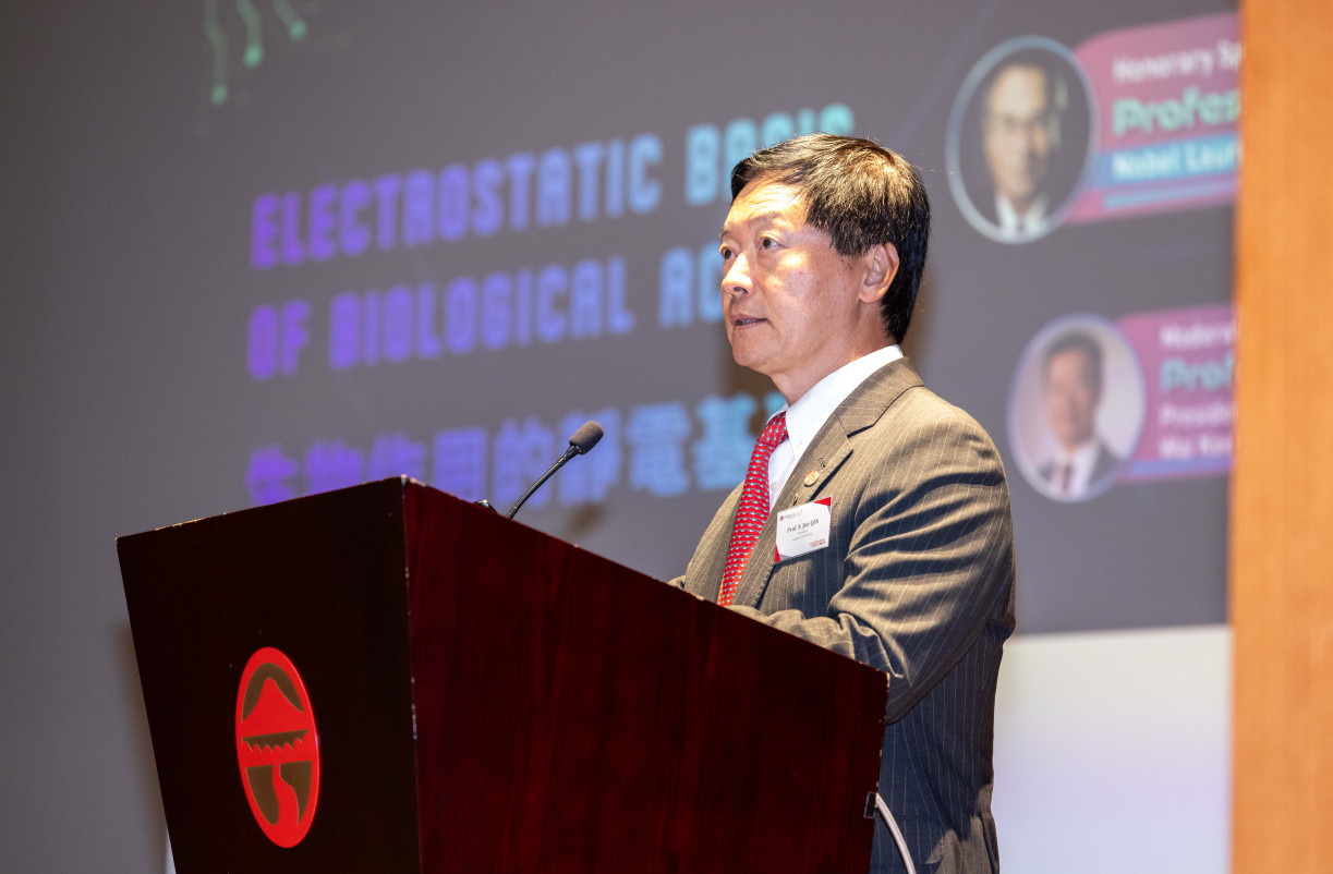 嶺大校長及韋基球數據科學講座教授秦泗釗教授在開場發言時,熱烈歡迎瓦謝爾教授親臨嶺大,與學生交流及了解大學的最新發展。