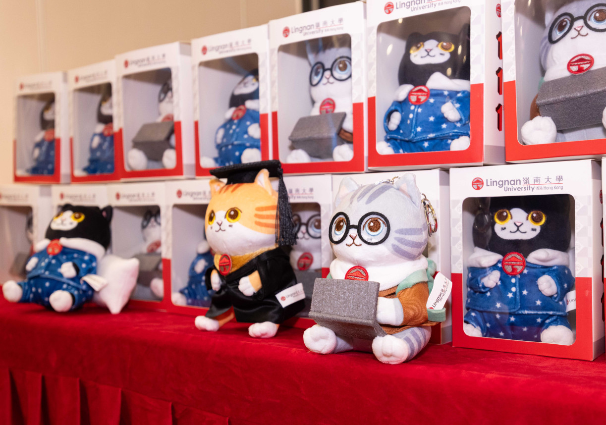 Adorable "Lingnan Meow-mates" plush toys symbolising Lingnan’s close-knit and supportive family spirit are displayed at the reception.