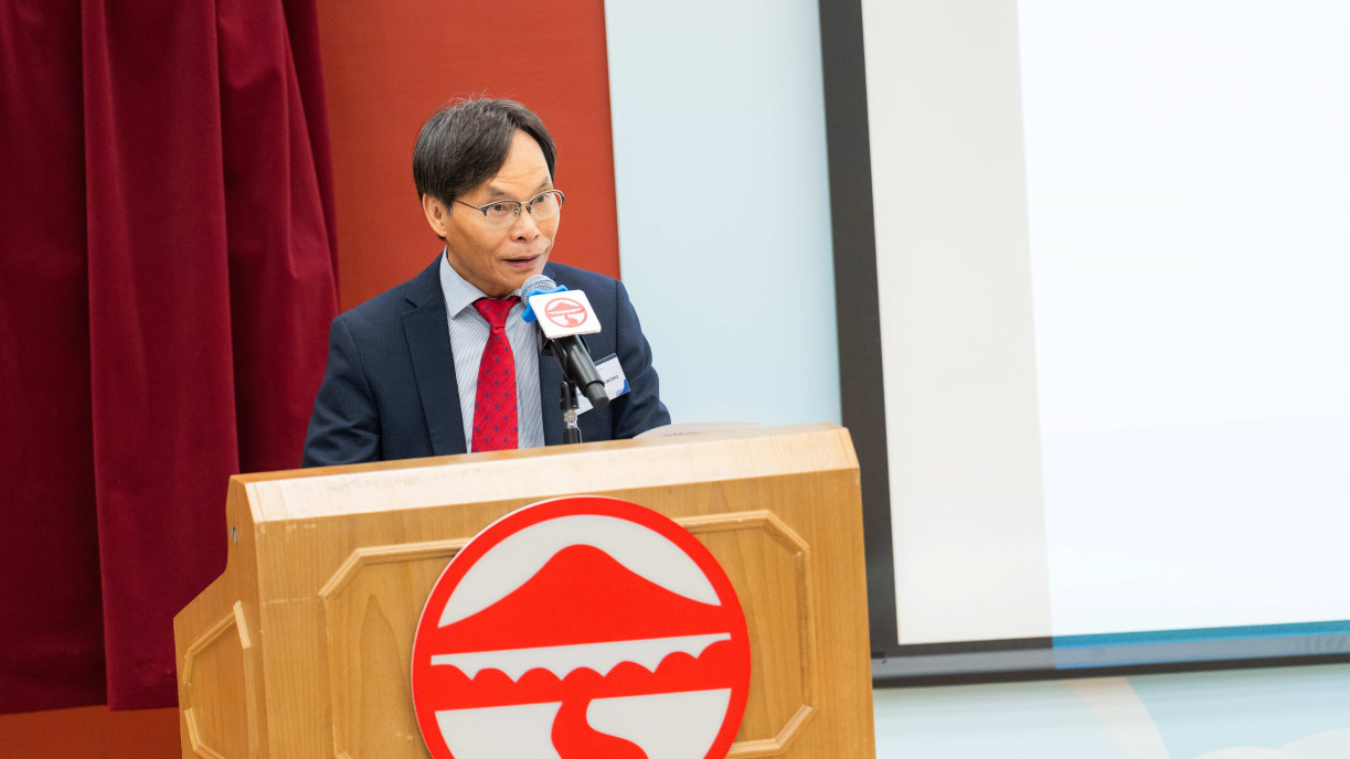 岭大协理副校长(策略型研究)、利荣康计算智能学讲座教授及研究生院院长邝得互教授致欢迎辞。