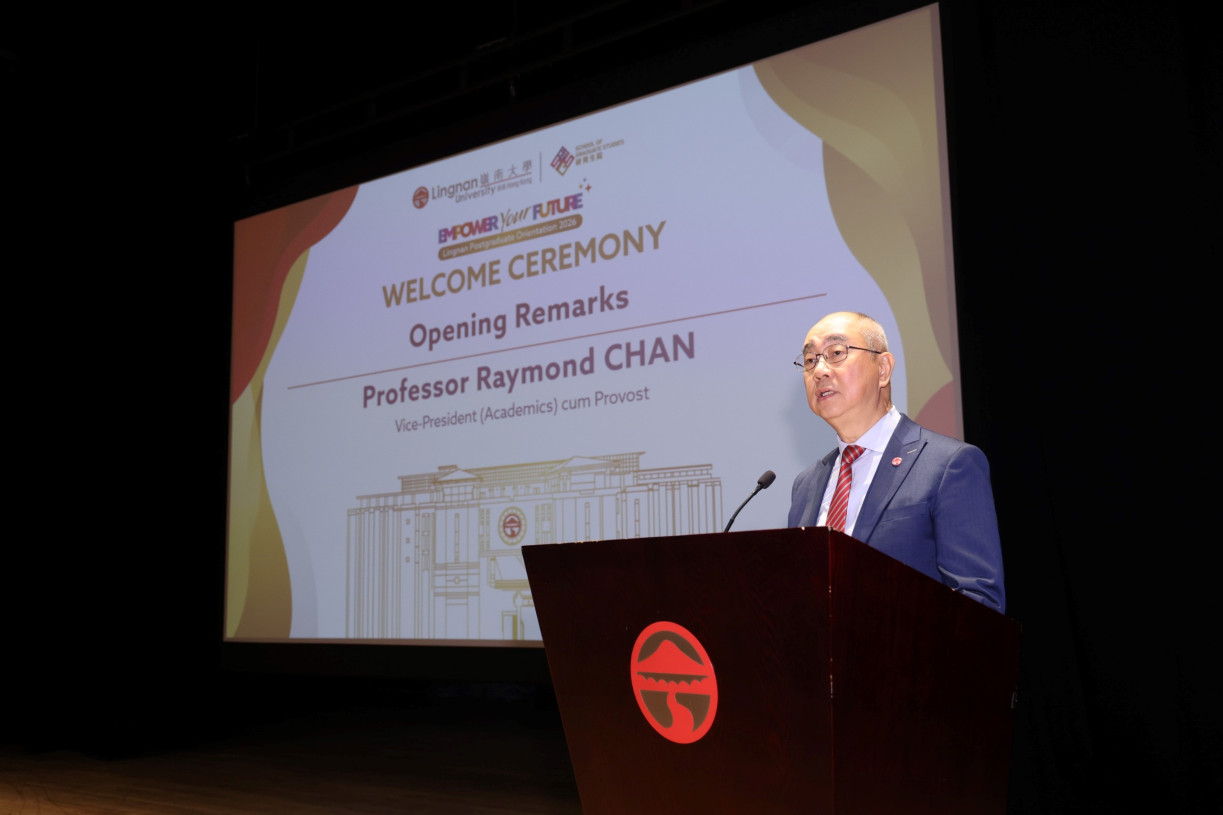 Prof Raymond Chan Hon-fu, Vice-President (Academics) cum Provost and Lam Man Tsan Chair Professor of Scientific Computing at Lingnan University, delivers opening remarks to welcome new postgraduate students to the Lingnan family.