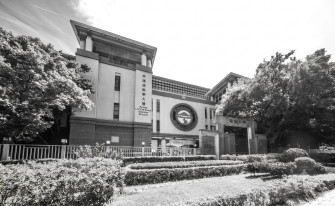 嶺南大學對董建華先生辭世表示深切哀悼
