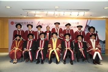 Group photo at the Lingnan University 43rd Congregation: (front row from left) Treasurer Mrs Loretta Shuen, Doctor of Social Sciences Prof Jagdish N Bhagwati, Doctor of Social Sciences Prof Liu Mingkang, Council Chairman The Hon Bernard Charnwut Chan, Doctor of Laws Dr Wong Yan-lung, Dr of Social Sciences Dr John Chan Cho-chak, President Chan Yuk-Shee and (back row) members of the senior management.