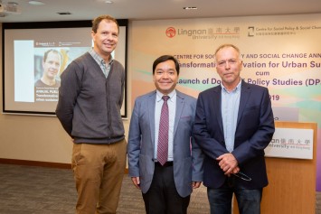 Prof Adrian SMITH, Professor of Technology and Society, Science Policy Research Unit, University of Sussex (left), Prof Joshua Mok (Centre) and Prof Ray FORREST, Director of Centre for Social Policy and Social Change, Lingnan University (right) take a group photo