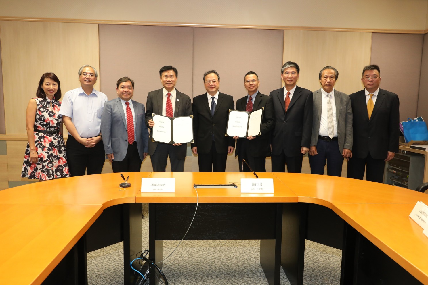 Collaboration Agreement Signing Ceremony between Lingnan University and Wuyi University for the Establishment of ‘Joint Research Centre on Ageing in Place’  