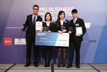 The winning student team from Lingnan University, comprising four members including (from left) Henry Poon Sing-yu, Wing Mak Wing-mui, Yvonne Chan Sze-wan and Branting Lai Kwong-yu, grapped the championship of the “KPMG Business Administration Paper Contest 2014”.